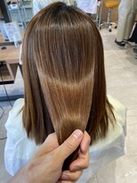 アーティック ヘア ディーヴァディーヴォ テスタ(ARTIC HAIR DIVA DIVO TESTA) もうクセ毛に悩まない!縮毛矯正で手にいれるサラサラ美髪
