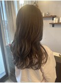 オリーブベージュ