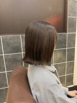 エイル(EIIR)&nbsp;アッシュカラー×切りっぱなしボブ