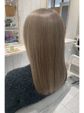 ルシール バイ アリア(Lucir by aria) ミルクティーベージュ♪