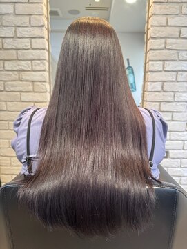 ルームス(ROOMS) 40代50代の髪悩みを解決*髪質改善と縮毛矯正で憧れの美髪