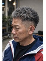 ジェットブラックキューサンロク(JET BLACK 936) 60代の極道パーマという選択