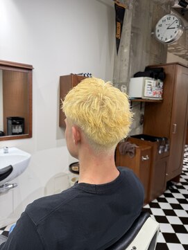 フランクス バーバー ウエストトウキョウ 吉祥寺店(FRANK’S BARBER WEST TOKYO) リバースセンターパートニュアンスパーマニュアンスウルフダウR