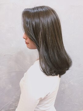 ラヴリア クルメ(LOVERIA KURUME) ≪LOVERIA KURUME/久留米≫ナチュラルグレージュストレート