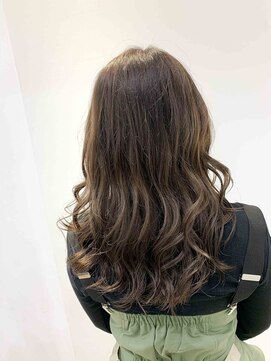 アッシュ 二子玉川店(Ash) 赤みのない濃いめミルクティー