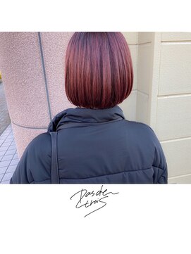 パドトロワ(Pas de trois) 新潟×春のダークピンク×パッツンボブ