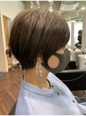 イメチェン ホワイトブロンド 外ハネボブ 美髪 ワイドバング