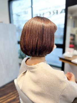 アトリエアルシュ(atelier ARCHE) ヘナトリートメントでダメージケアしてツヤ髪,丸みボブ,