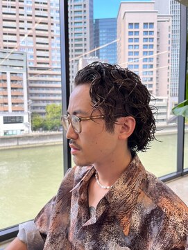 ビューズ オオサカ(VIEWS OSAKA) アップバング/ツーブロックマッシュ/コンマヘア[肥後橋駅]