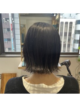 アマネ(AMANE) 切りっぱなしボブ