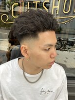 フォーコーナーズ(Four Corners)&nbsp;ツイストパーマ／ツイストスパイラル／スキンフェード