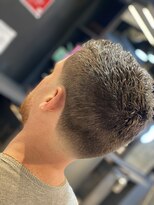 フランクスバーバー アンド ビアークラブ(FRANK'S BARBER and BEER CLUB)&nbsp;クルーカット　テーパーフェード