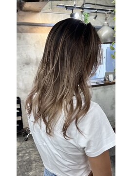 アポロ 横浜駅店(apollo) エアタッチバレイヤージュ/くすみ感ブラウン/横山