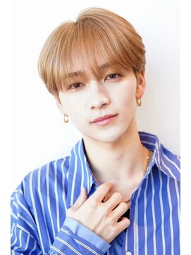 ケアリー 練馬(Carelly) デザインカラー/レイヤーカット/ウェットヘア/オリーブベージュ