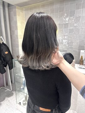 ローウェ 渋谷(Louwe) ホワイトシルバーグラデーション 【ayami】