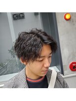 テンダー(TENDER)&nbsp;メンズセンター分け刈り上げツイスパ
