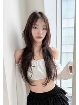レミエ ダイカンヤマ(lemiie)&nbsp;艶のあるブラウンカラー×ハイレイヤーカット×ハッシュカット