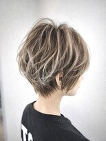 アイズ(I's) くびれショート×ハイライト×マッシュ