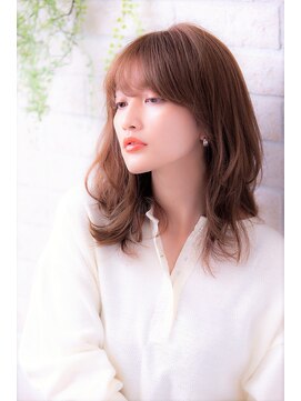 ソア 武蔵小杉(SOAR) 夏はインナーカラーとスパイラルパーマの小顔くびれミディ