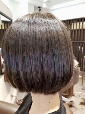 小顔に見えるショートヘアが大人気☆お客様の骨格や理想に合わせて、360°バッチリキマるスタイルに！