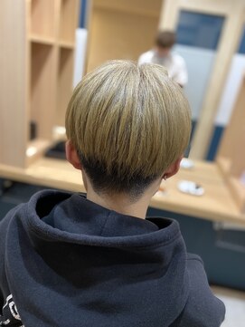 ヘアサロンアンドヘアメイクディー(hair salon hair make D) 仙台D men'sカットハイトーンマッシュボブアッシュベージュstyle
