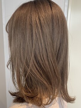 フレイムス 北戸田駅西口店(Frames) ミディアムレイヤー外ハネスタイル