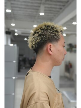 坊主ショート／スパイキーショート/短髪ヘア