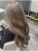 ベージュカラー