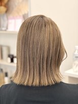 シャルムパリス(charme paris) ベージュ カラー ボブ 外はね