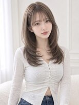 ユーフォリア エヌ 池袋サンシャイン通り店(Euphoria +n)&nbsp;ロングレイヤー外ハネシースルーバングアッシュベージュ