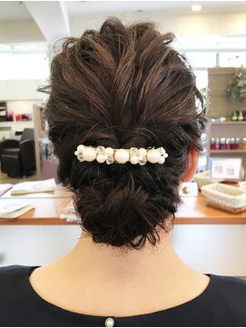 セシカアージュ(Cesica age) きれいめアップスタイル