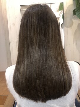 アコンプリッシュ 代官山 恵比寿(accomplish) プラチナミネコラ