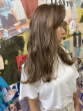 トロニー(TLONY) 渋谷 TLONY 柔らかベージュ