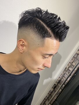 ドルクス 日本橋(Dorcus) 東京バーバー日本橋外国人フェードバーバースタイル