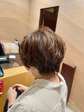 ヒアカアヴェダ 東京ガーデンテラス店(Heaka AVEDA) 癖毛風ショートパーマ【赤坂/20代/30代/40代】