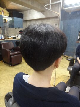 ヴァンテアン 巣鴨店 メンズマッシュルームツーブロック刈り上げ黒髪短髪　西巣鴨