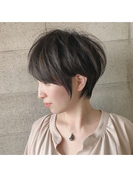 髪質改善と縮毛矯正の専門店 サンティエ(scintiller) 大人綺麗な小顔襟足スッキリショートボブ　30代40代50代