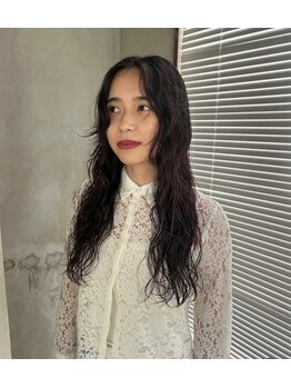 スーク(souq.)の写真/ダメージを最小限に抑え、柔らかな質感と絶妙な抜け感を演出♪ダメージレスで理想のパーマを叶えます。