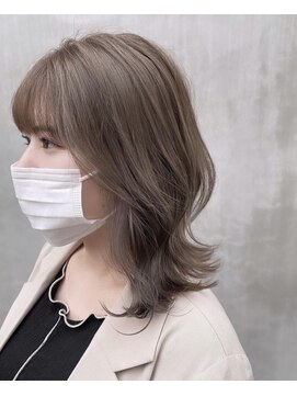 モアナ ルア バイ ヘッドライト 平塚店(Moana Lua by HEADLIGHT) #ミディアムレイヤー#アッシュベージュ