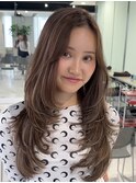 韓国ヘアーハッシュカットレイヤーカットハイライトカラー