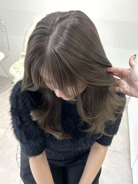 オニキス(ONYX) A256ブリーチ無しカラーグレージュ韓国ヘアーくびれ巻き