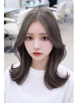 エルサザリープ 三宮(Elsa the leap) ミルクティーグレージュ/くびれヘア/ハイトーンカラー/ブリーチ