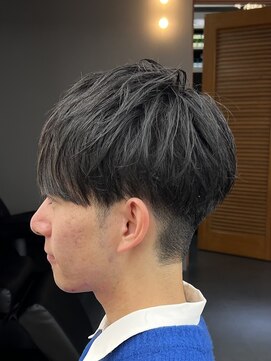 ザデイトウキョウ 表参道 青山(THE DAY TOKYO) MEN’S/サーフカール/刈り上げセンターパート/表参道駅/青山