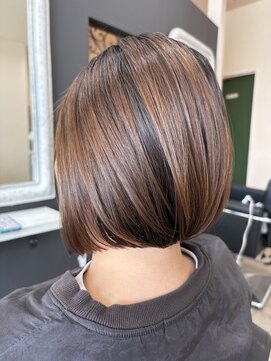 ユラ(YURA) パツッとミニマムボブ 【姫路/姫路駅/韓国風】