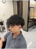 ツイストスパイラルパーマ　縦落ちパーマ　ツイストパーマ　眉毛