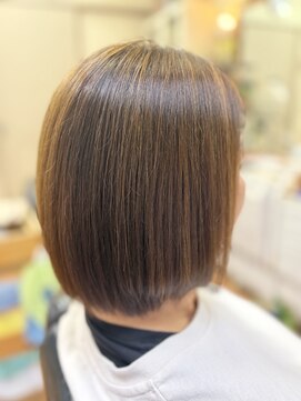 ナチュレヘアー(Nature hair) 毛先を少し軽くしたボブスタイル