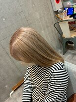 エヌアンドエー 草加店(N&A)&nbsp;ミルクティーベージュの艶レイヤーボブ