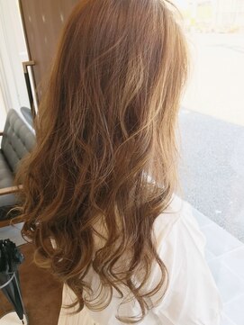 エモシオンヘアー(Emocio'n hair) ハイトーン・マットベージュ