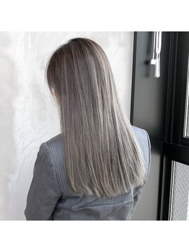 ギークス(GEEKS) 【GEEKS渋谷】ハイライトバレイヤージュ/ホワイトアッシュ