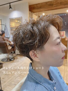 ティアラ 桜木町(TIARA) REAL SALON WORK～レディース刈り上げショート/ニュアンスパーマ